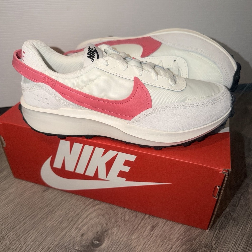 Nike Waffle Debut Women's Shoes (DH9523-108, Sail/Black/Aster Pink) Size 7